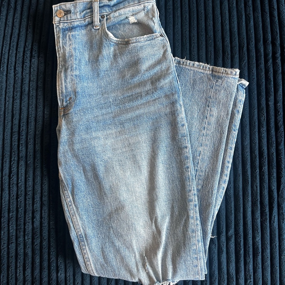 Abercrombie & Fitch Light Blue 90s Straight Ultra High Rise Jeans - Picture 2 of 4